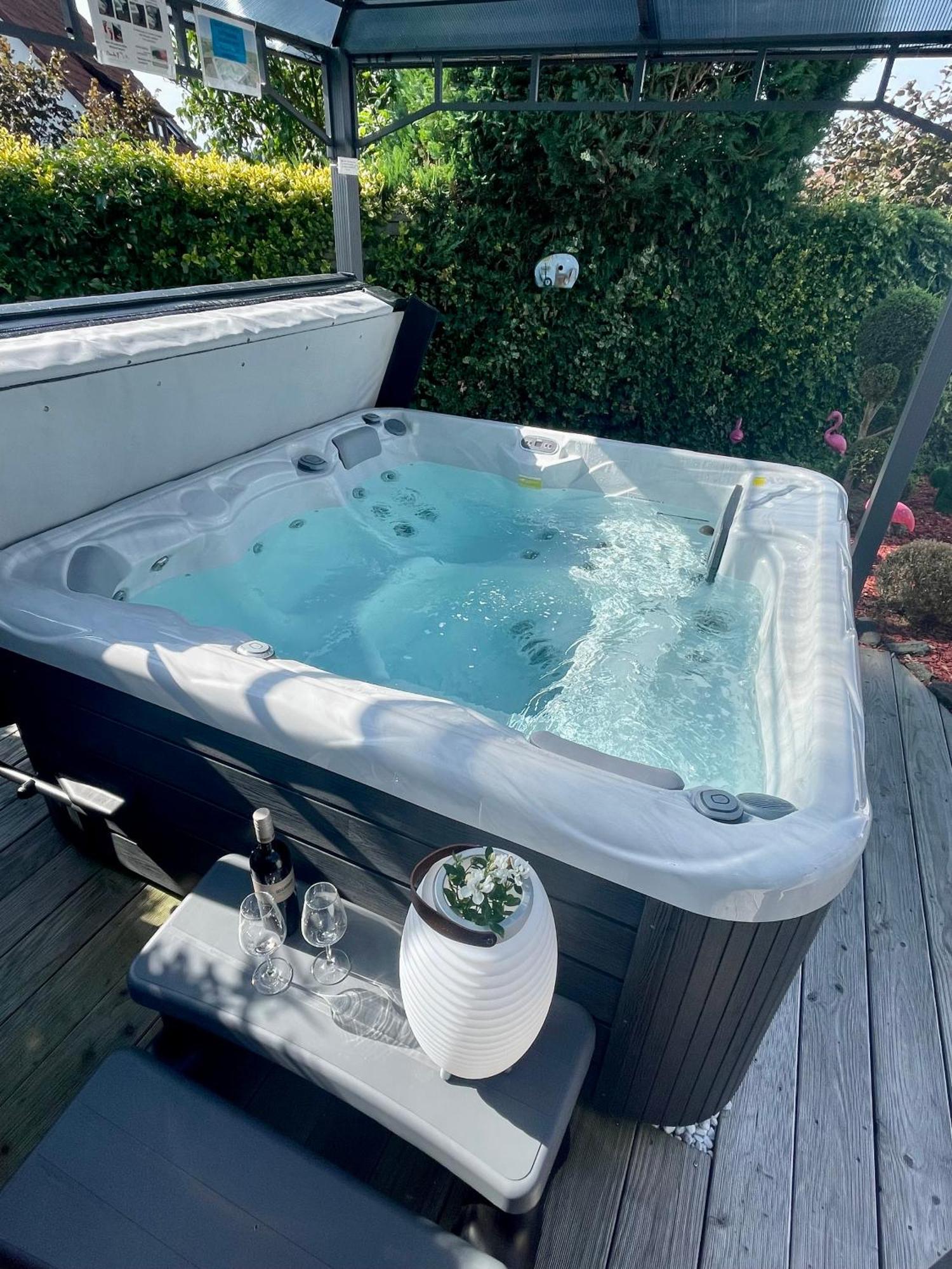 Ferienwohnung Schlossblick - 4 Sterne Sauna Pool Whirlpool Exklusiv Braunfels Dış mekan fotoğraf