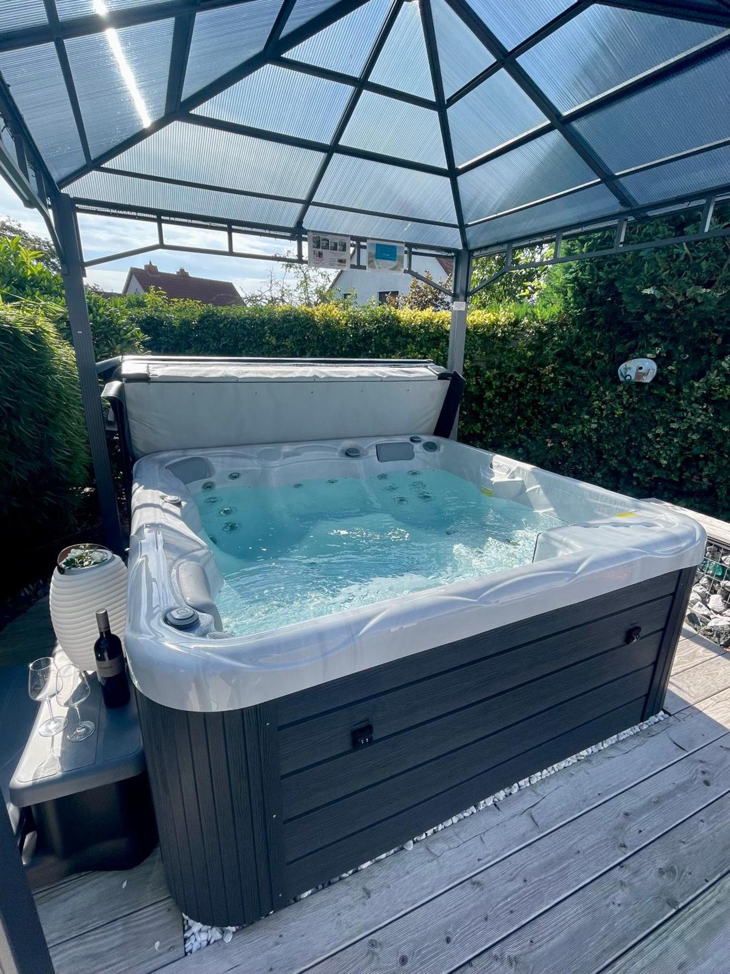 Ferienwohnung Schlossblick - 4 Sterne Sauna Pool Whirlpool Exklusiv Braunfels Dış mekan fotoğraf