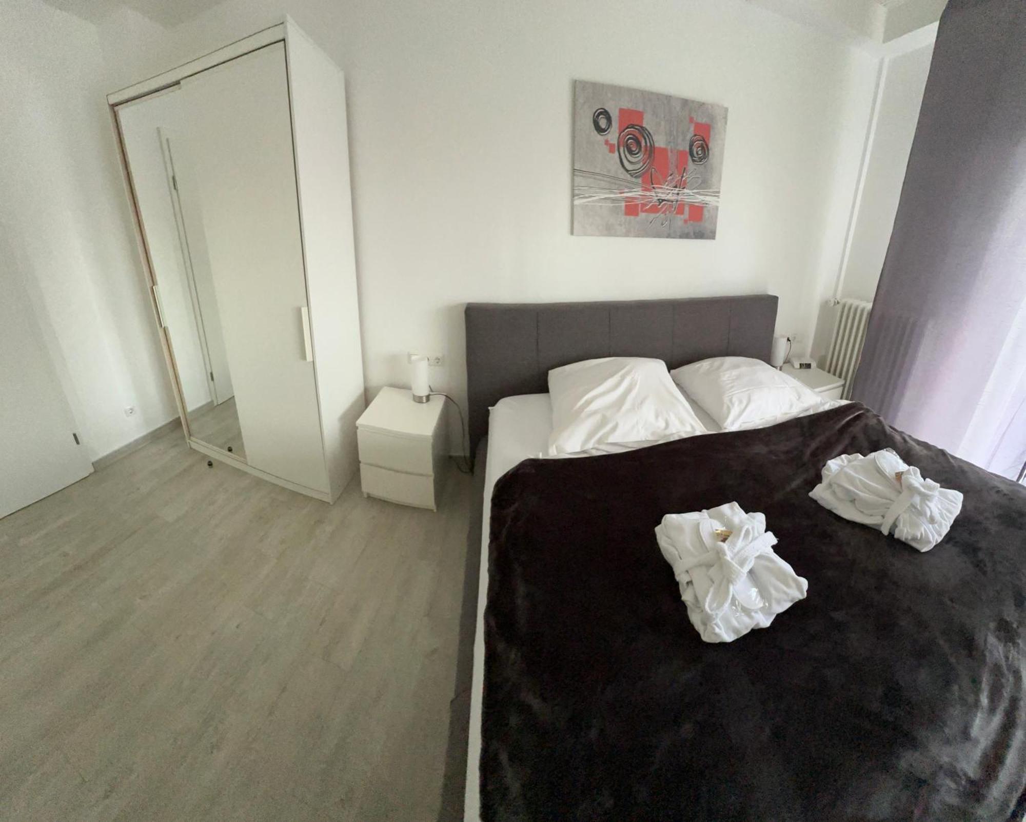 Ferienwohnung Schlossblick - 4 Sterne Sauna Pool Whirlpool Exklusiv Braunfels Dış mekan fotoğraf