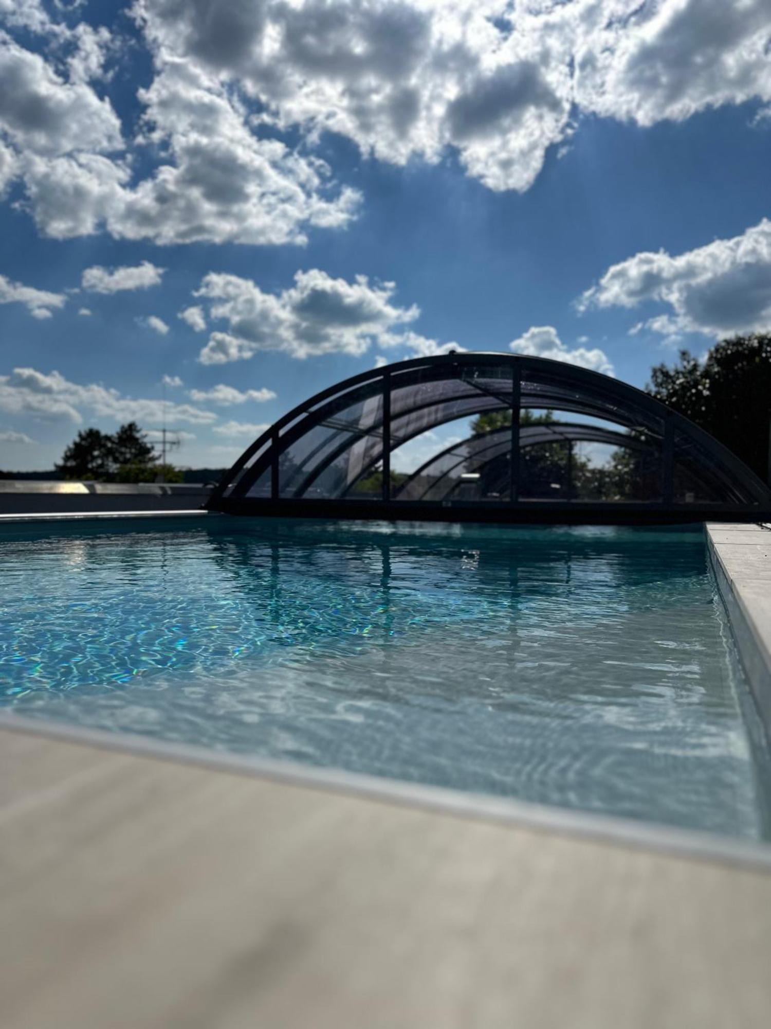 Ferienwohnung Schlossblick - 4 Sterne Sauna Pool Whirlpool Exklusiv Braunfels Dış mekan fotoğraf