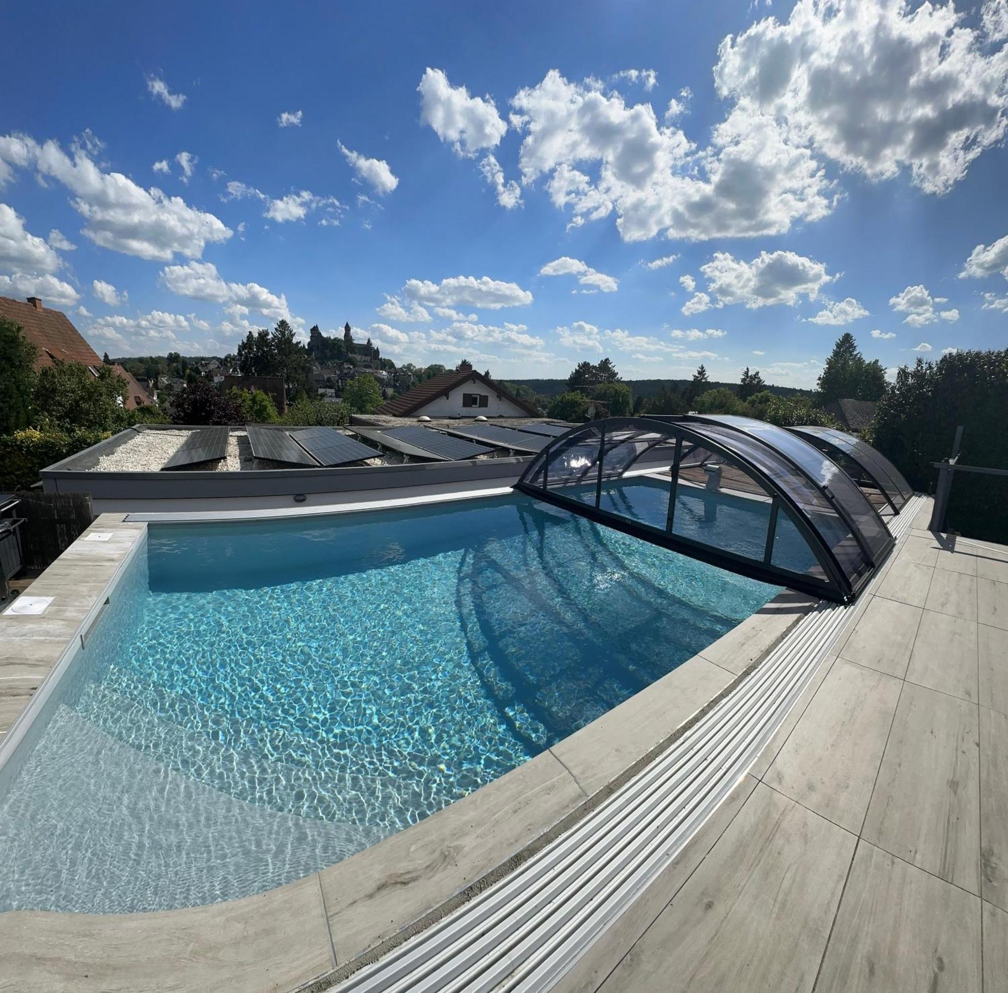 Ferienwohnung Schlossblick - 4 Sterne Sauna Pool Whirlpool Exklusiv Braunfels Dış mekan fotoğraf