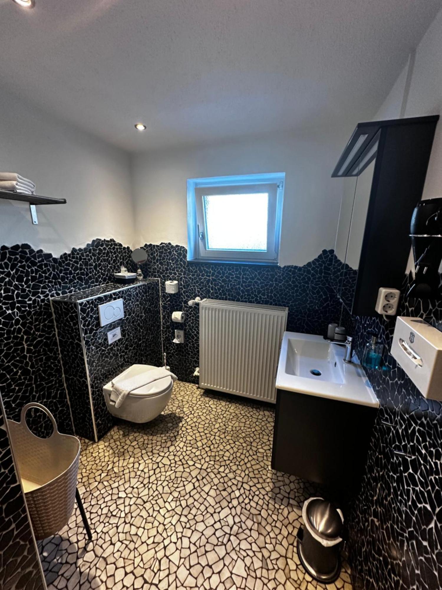 Ferienwohnung Schlossblick - 4 Sterne Sauna Pool Whirlpool Exklusiv Braunfels Dış mekan fotoğraf